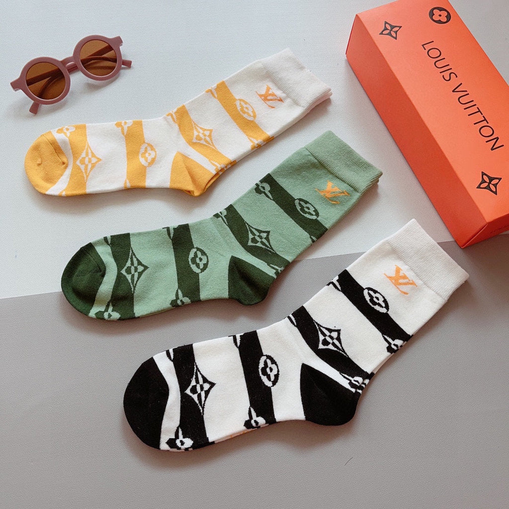 LOUIS VUITTON CREW SOCKS 209979 (1 BOX)