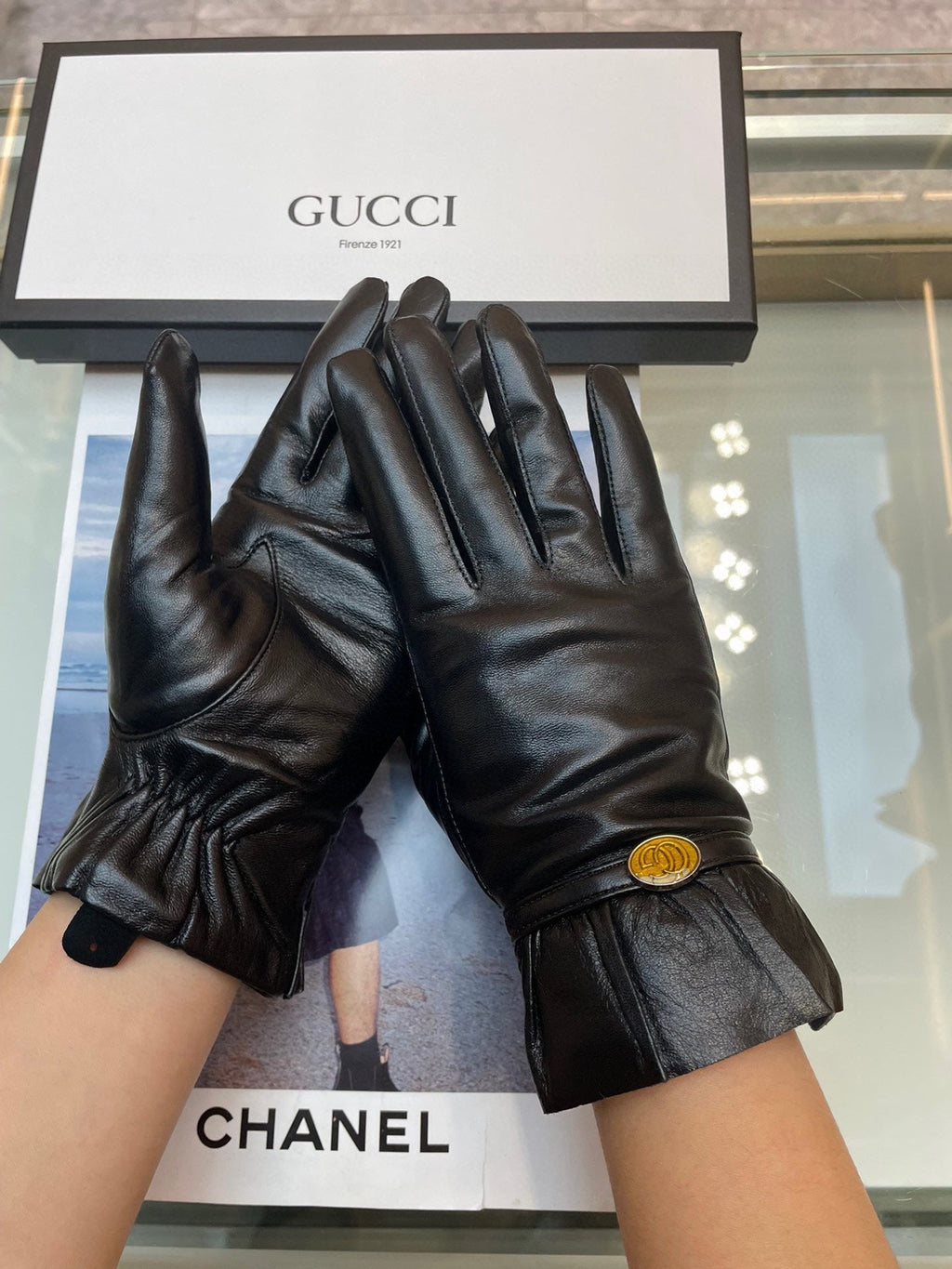 GUCCI GLOVES IN BLACK TOP-GRADE LAMBSKIN 458575