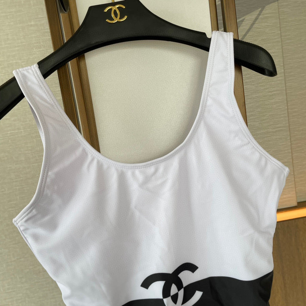 CHANEL BIKINI SWIMSUIT SET IN BLACK AND WHITE 613717