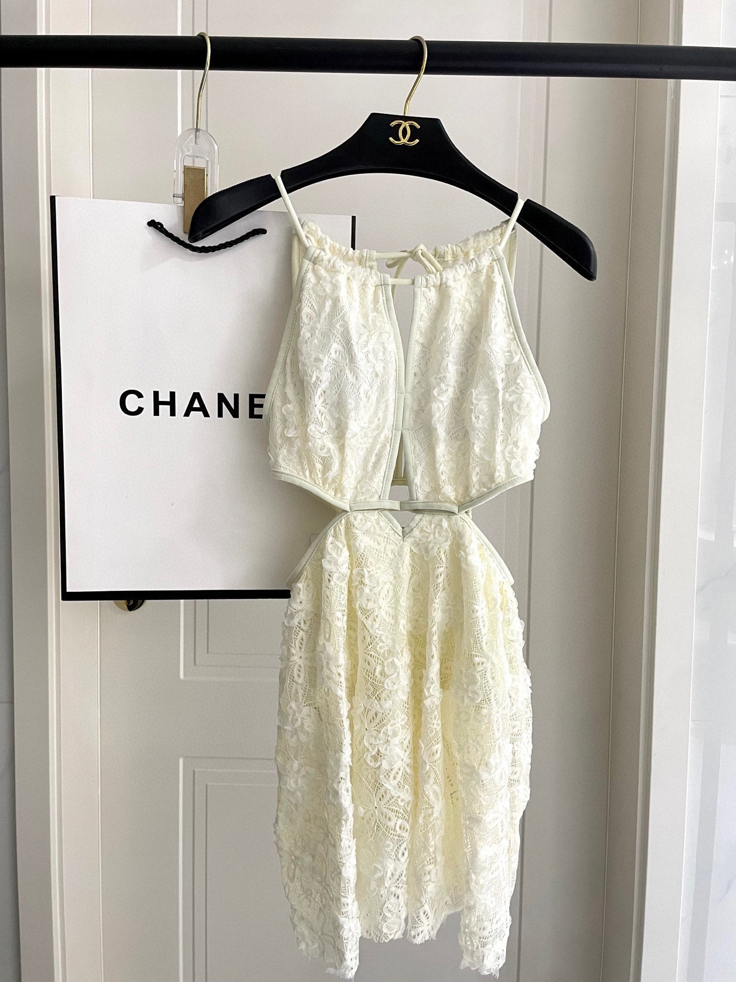 CHANEL BIKINI SWIMSUIT SET IN WHITE LACE FABRIC 613726