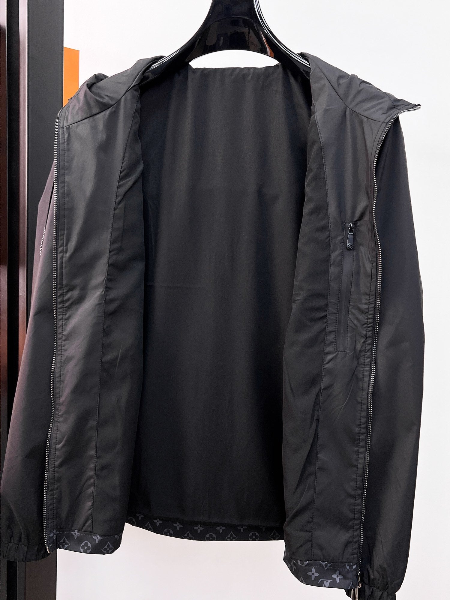 LOUIS VUITTON LV BLACK JACKET 239520