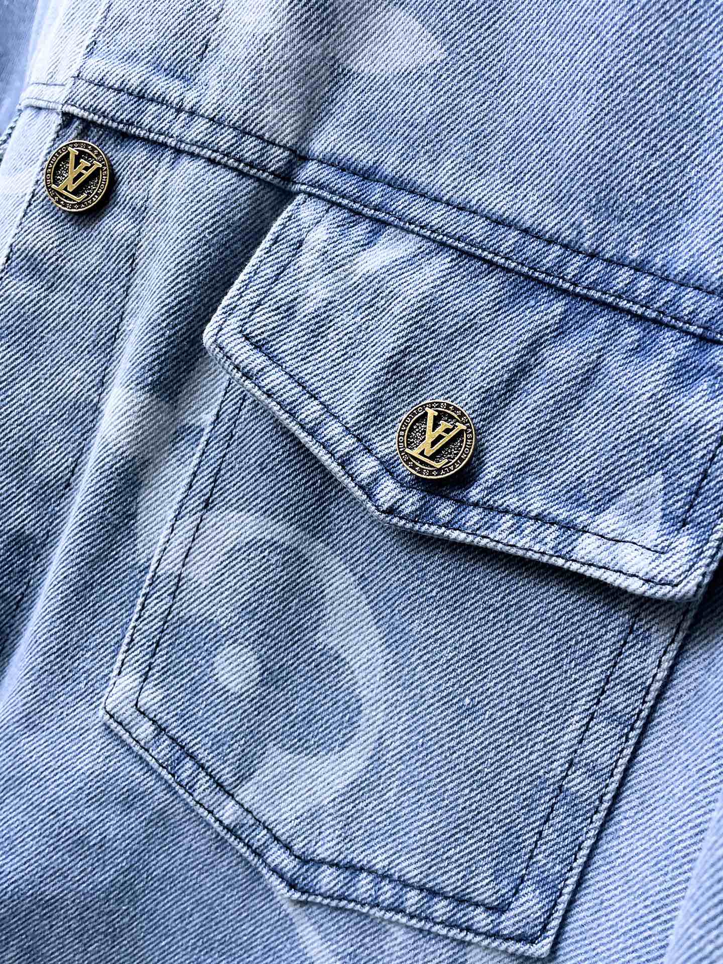 LOUIS VUITTON LV BASIC SHIRT JACKET IN LIGHT BLUE MONOGRAM DENIM 239129