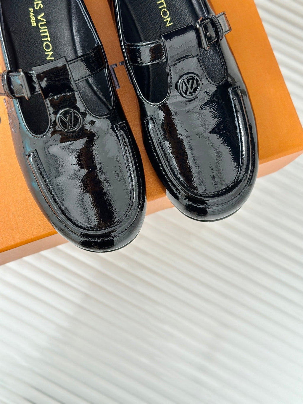 LOUIS VUITTON LV WOMEN SOHO FLAT MARY JANE IN BLACK CALFSKIN