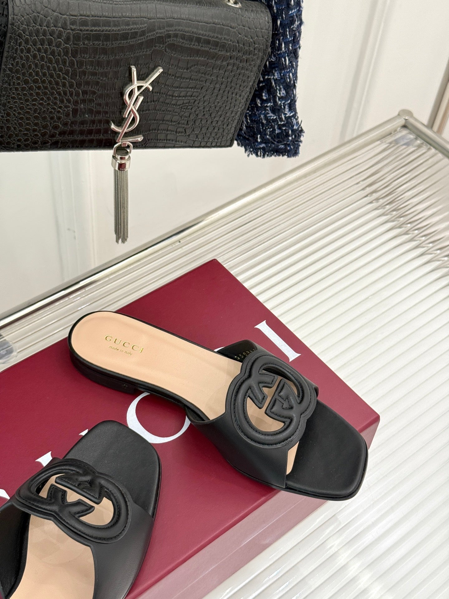 GUCCI SLIDE SANDALS IN BURNT BLACK CALFSKIN