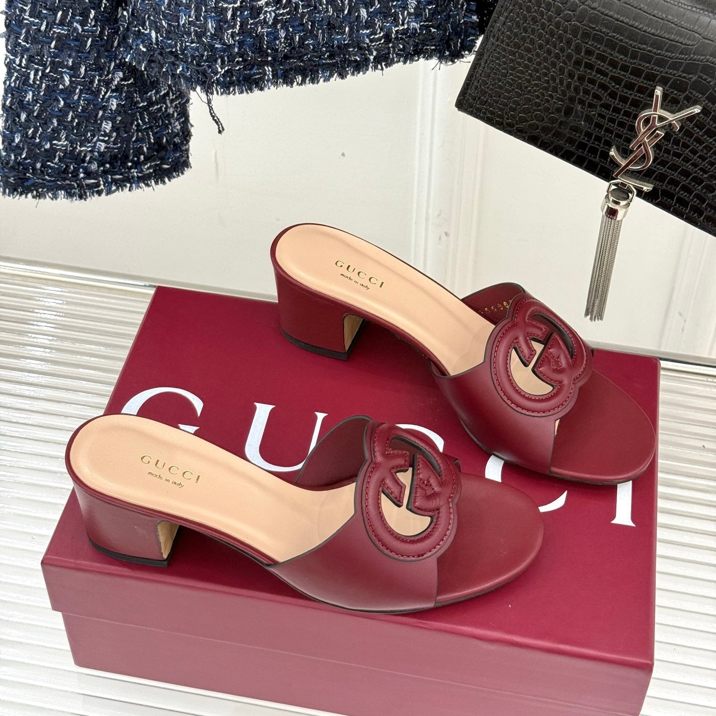 GUCCI MID-HEEL MULE IN RED CALFSKIN