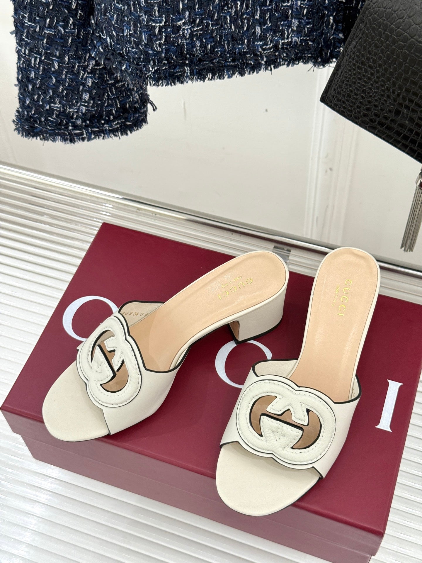 GUCCI MID-HEEL MULE IN CREAM WHITE CALFSKIN
