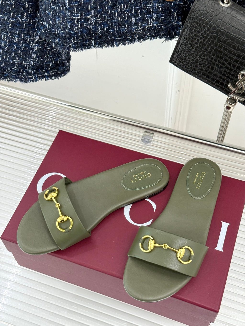 GUCCI SLIDE SANDALS IN MOSS GREEN CALFSKIN WITH GOLD HARDWARE