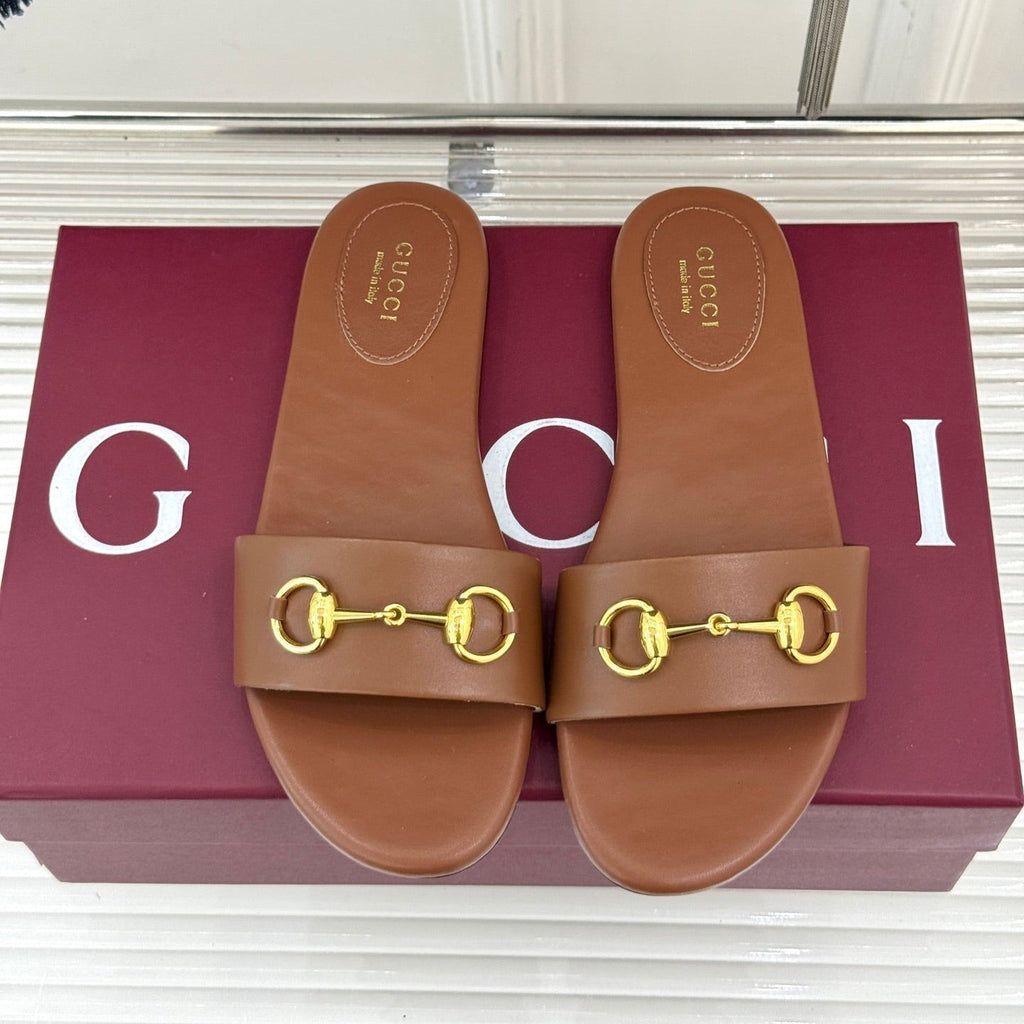 GUCCI SLIDE SANDALS IN BROWN CALFSKIN WITH GOLD HARDWARE