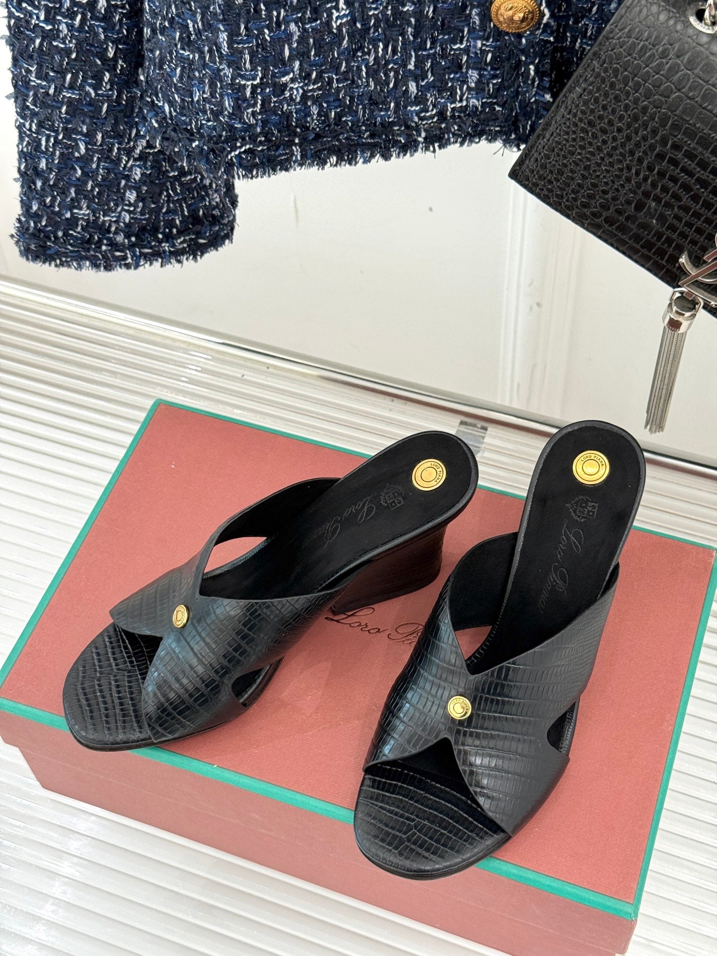 LP HIGH HEEL 25S IN BLACK LAMBSKIN SNAKE EMBOSSING