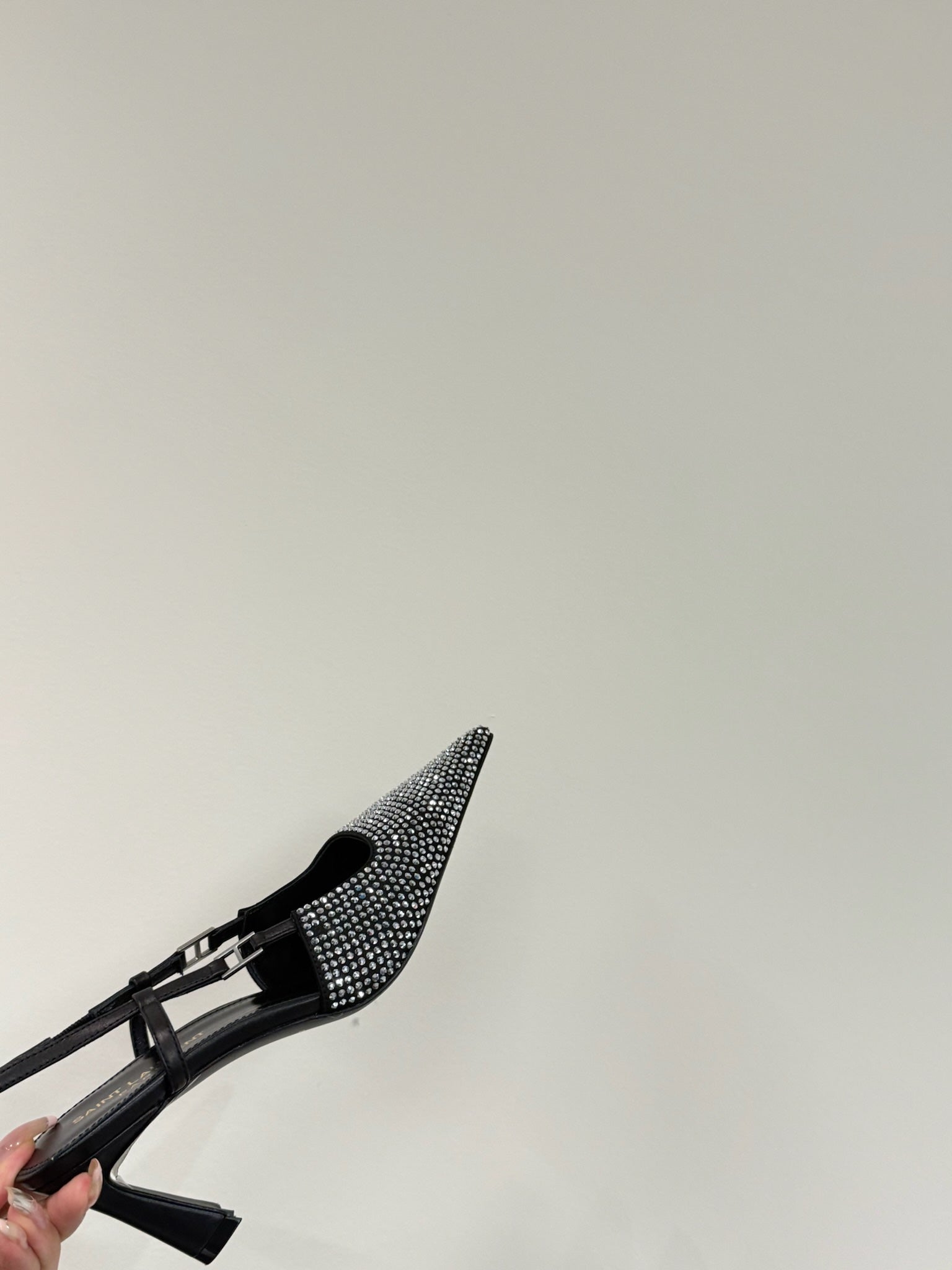 LOUIS VUITTON HIGH SLINGBACKS POINTED-TOE IN BLACK LAMBSKIN WITH SILVER CRYSTALS