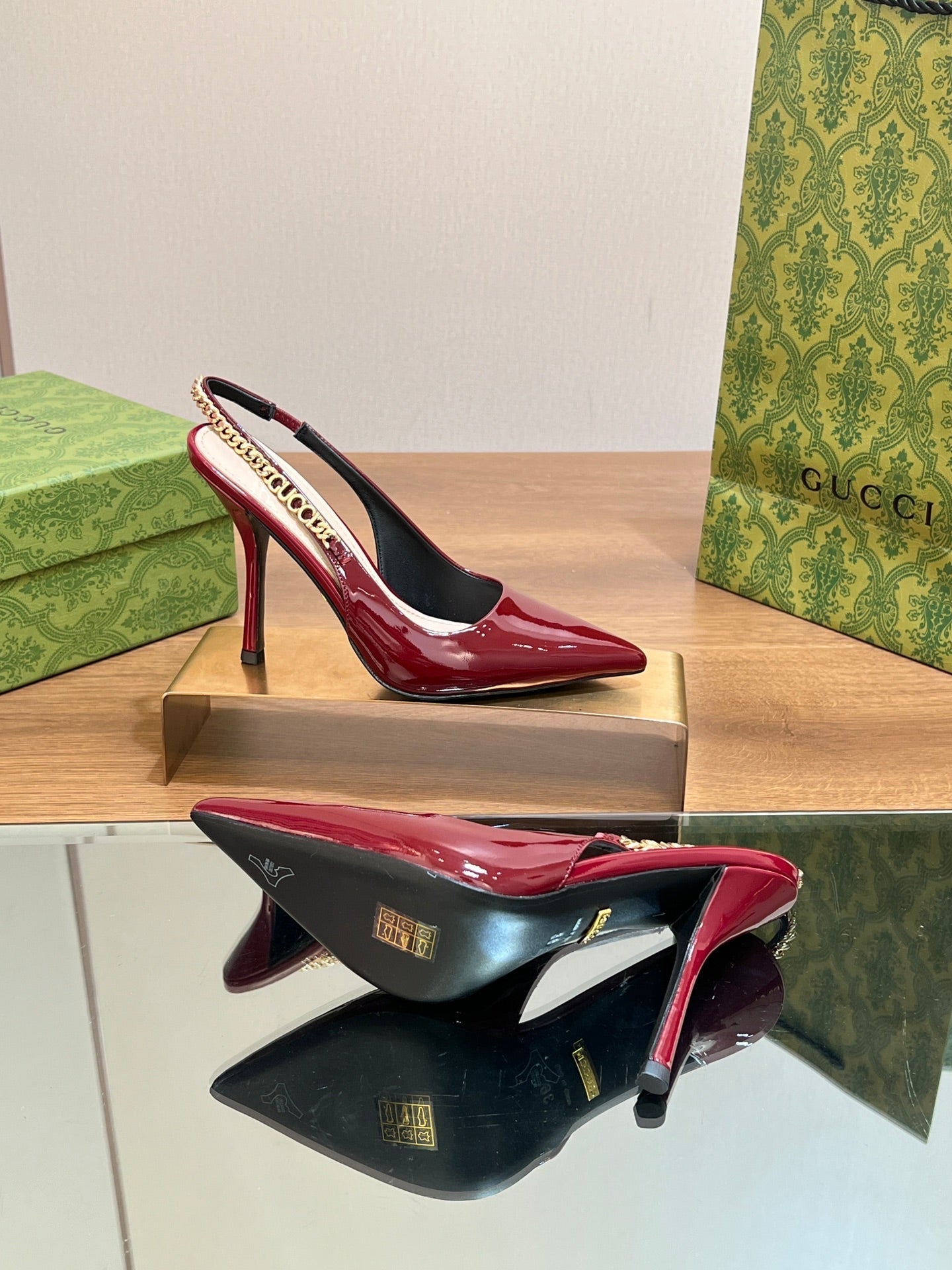 GUCCI SIGNORIA SLINGBACK PUMP BLOOD LAMBSKIN