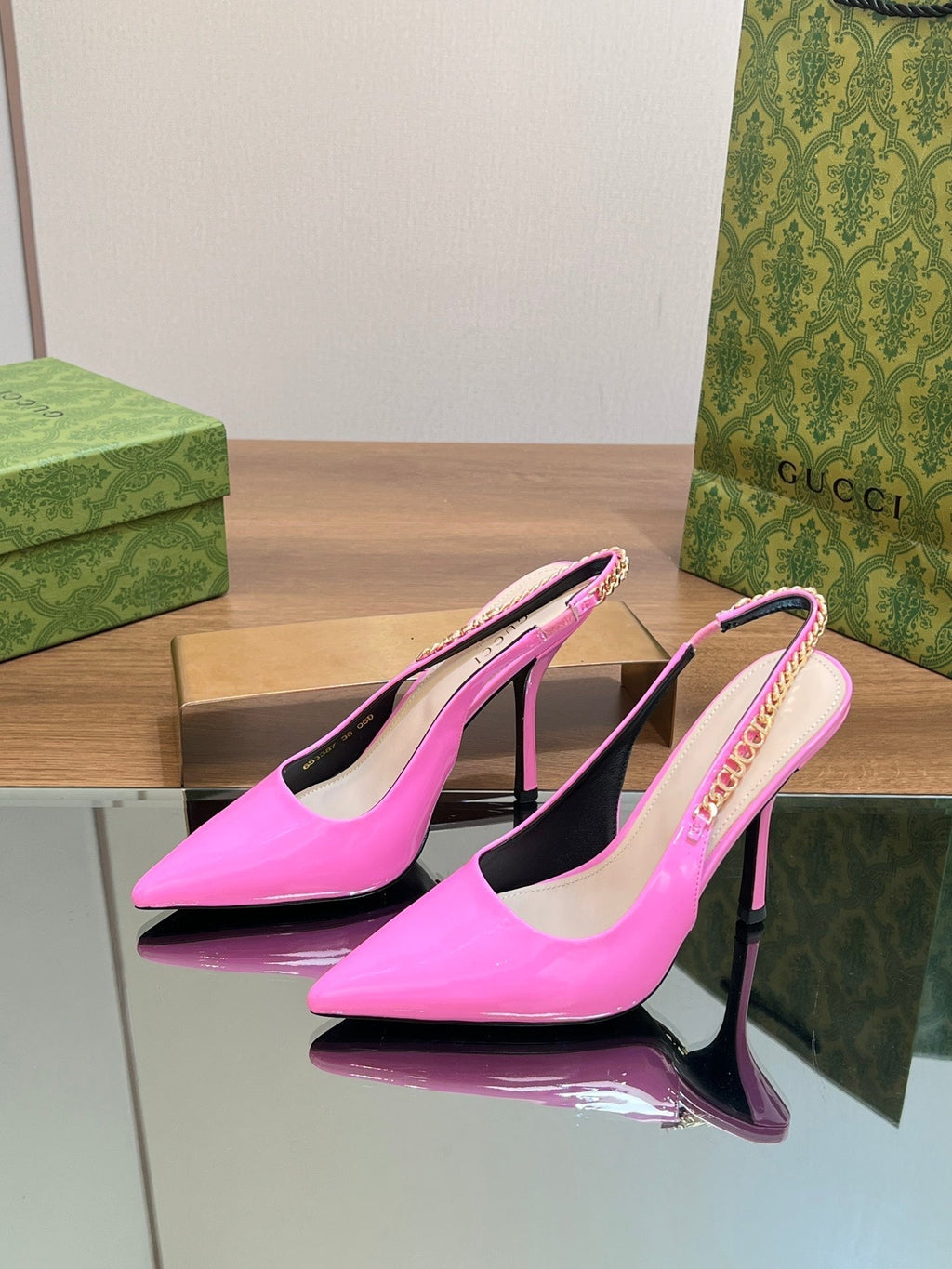 GUCCI SIGNORIA SLINGBACK PUMP BRIGHT PINK LAMBSKIN