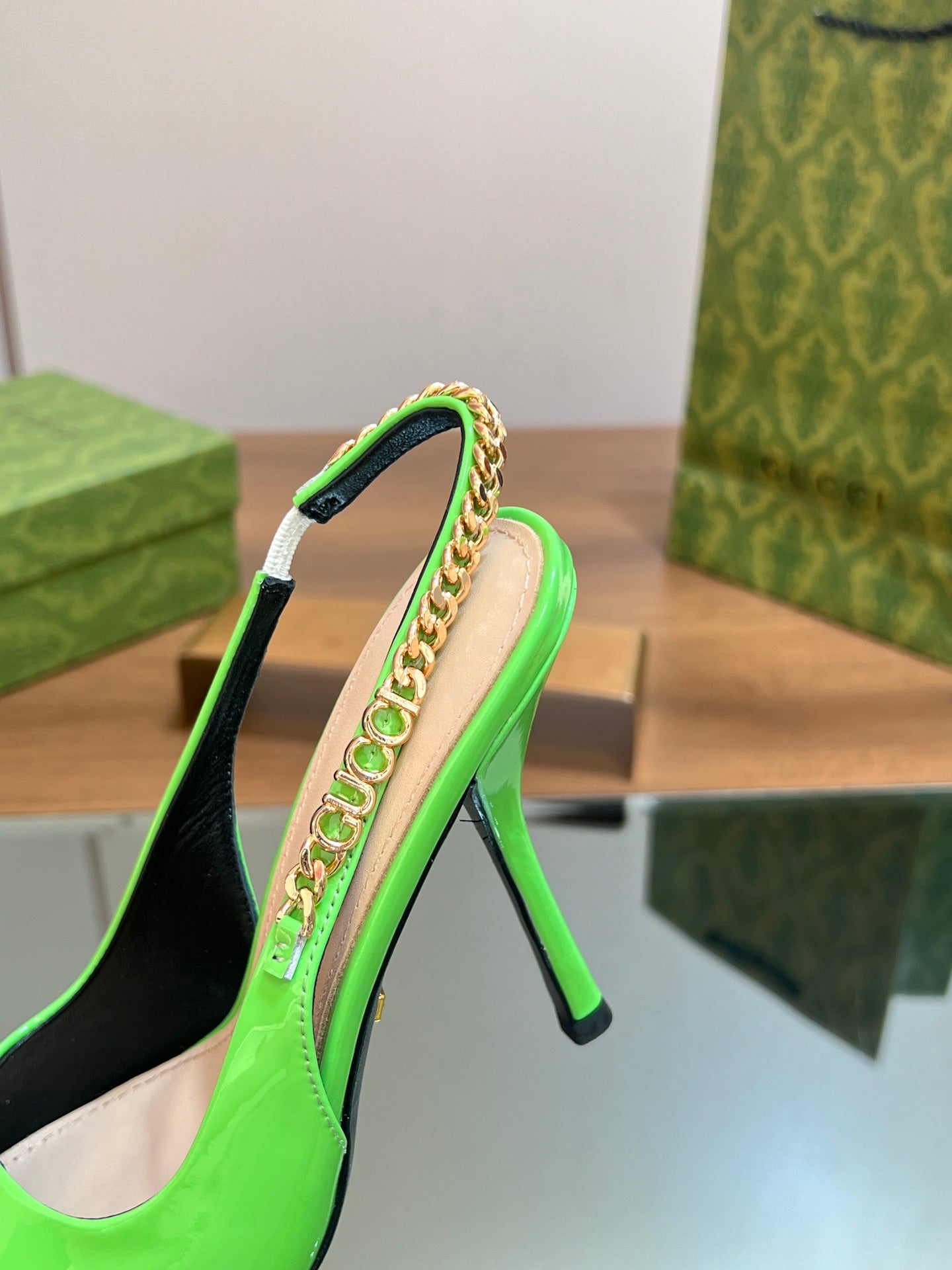 GUCCI SIGNORIA SLINGBACK PUMP SHAMROCK LAMBSKIN