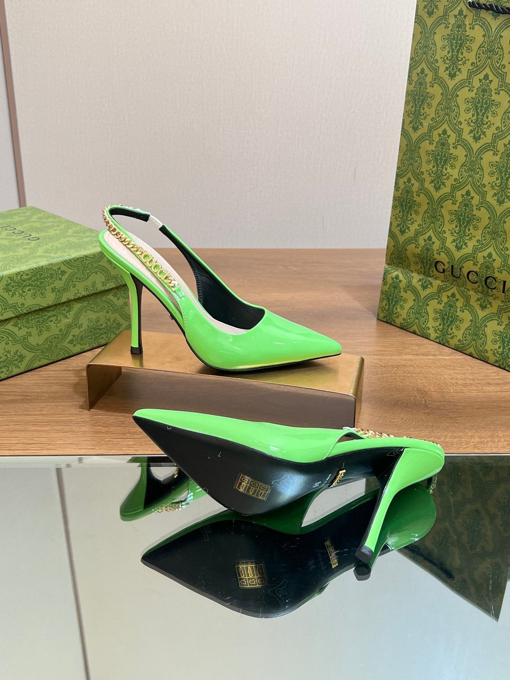 GUCCI SIGNORIA SLINGBACK PUMP SHAMROCK LAMBSKIN