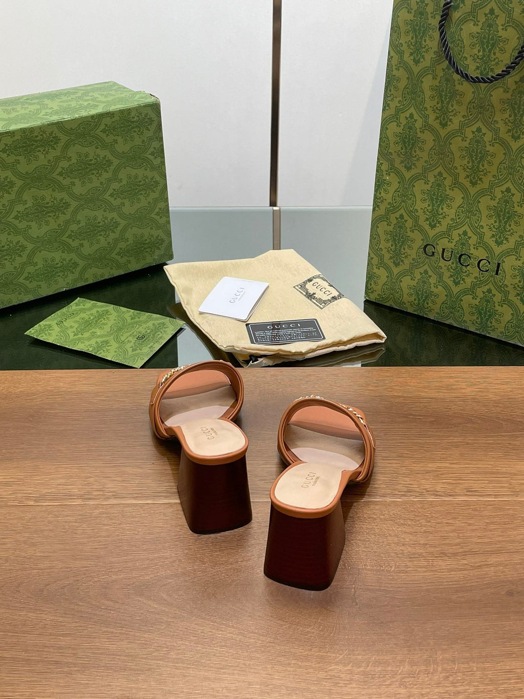 GUCCI SIGNORIA SLIDE SANDAL CARAMEL DENIM