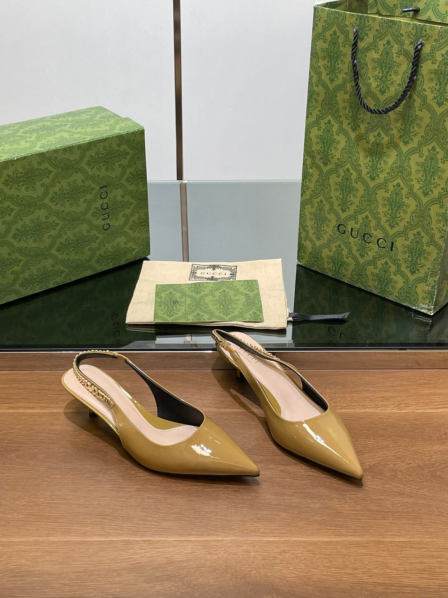 GUCCI HIGH SLINGBACK 4.5 CM IN DIJON YELLOW GLOSSY CALFSKIN WITH GOLD HARDWARE