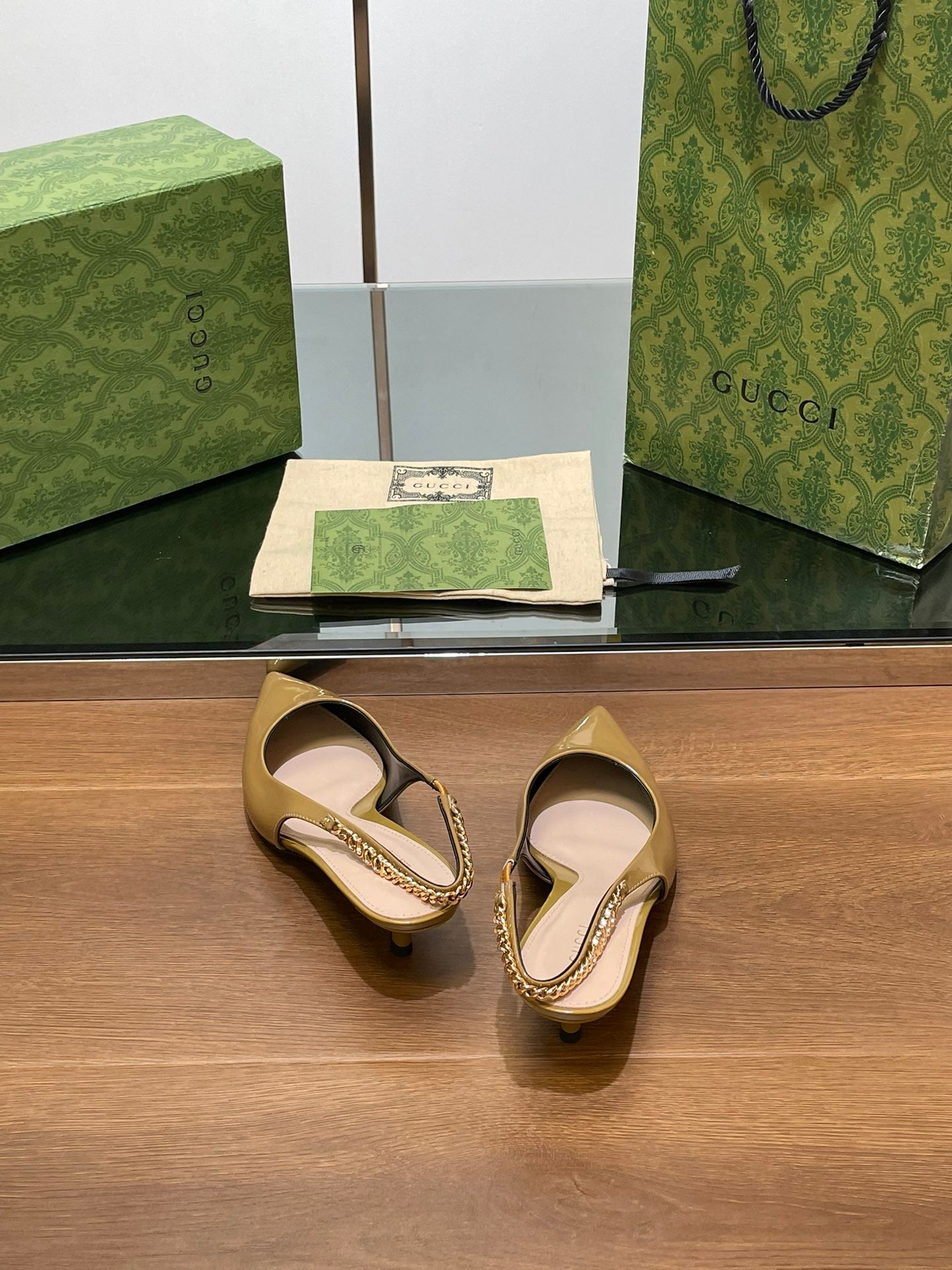 GUCCI HIGH SLINGBACK 4.5 CM IN DIJON YELLOW GLOSSY CALFSKIN WITH GOLD HARDWARE