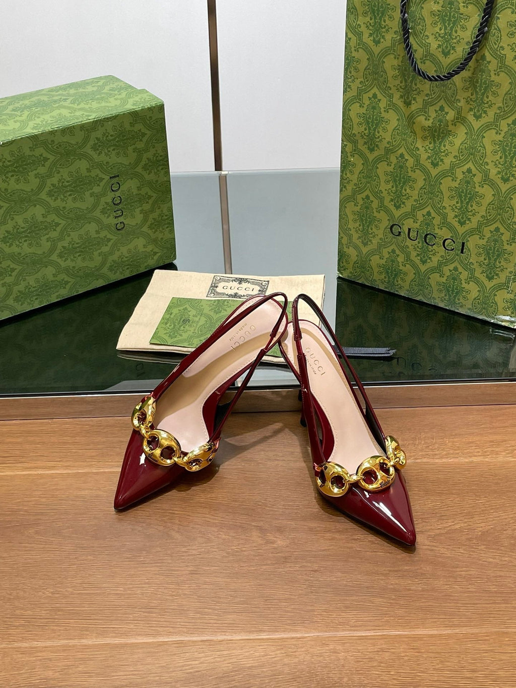 GUCCI HIGH SLINGBACK 10.5 CM IN WINE RED GLOSSY CALFSKIN WITH GOLD HARDWARE