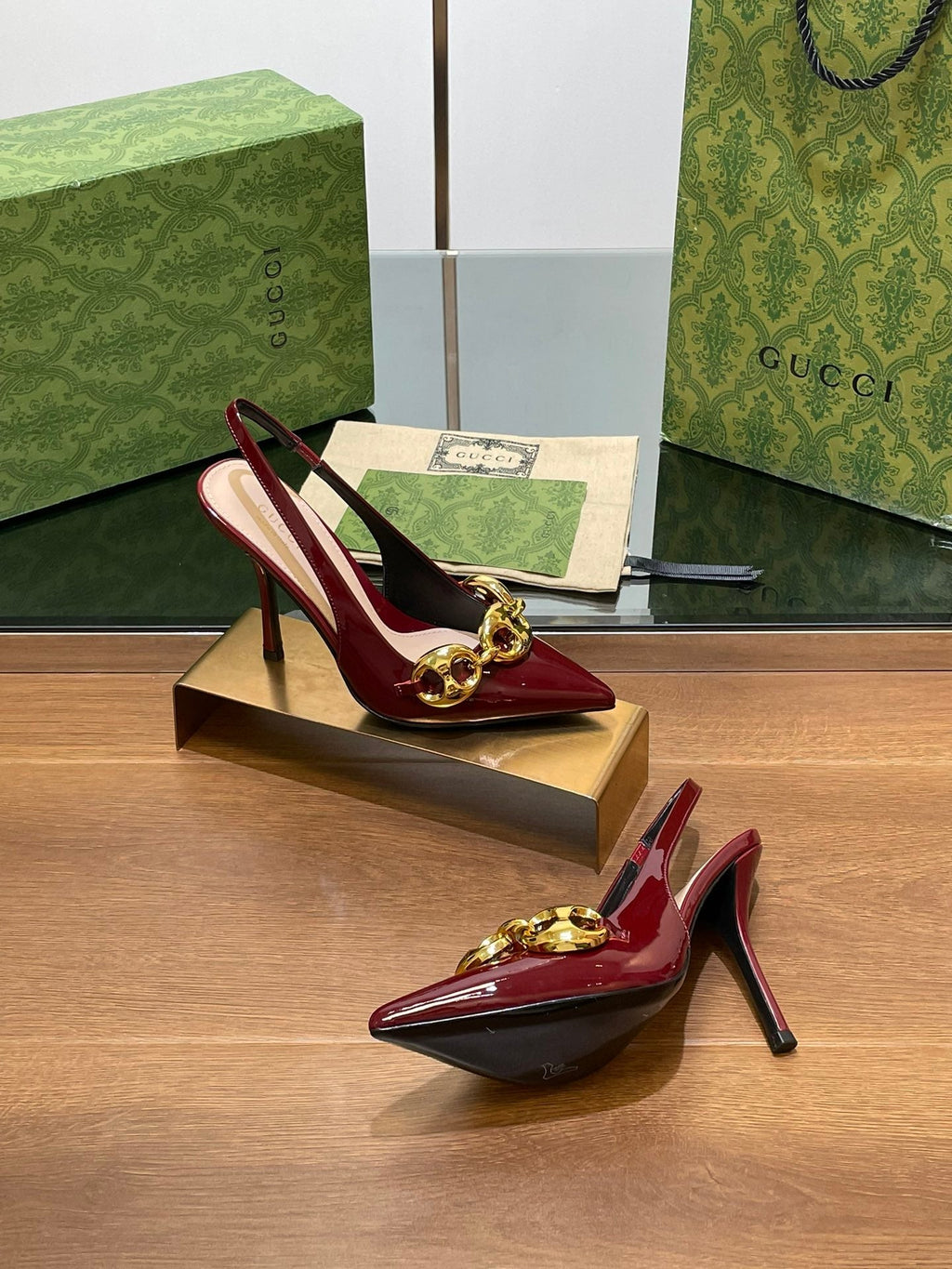 GUCCI HIGH SLINGBACK 10.5 CM IN WINE RED GLOSSY CALFSKIN WITH GOLD HARDWARE