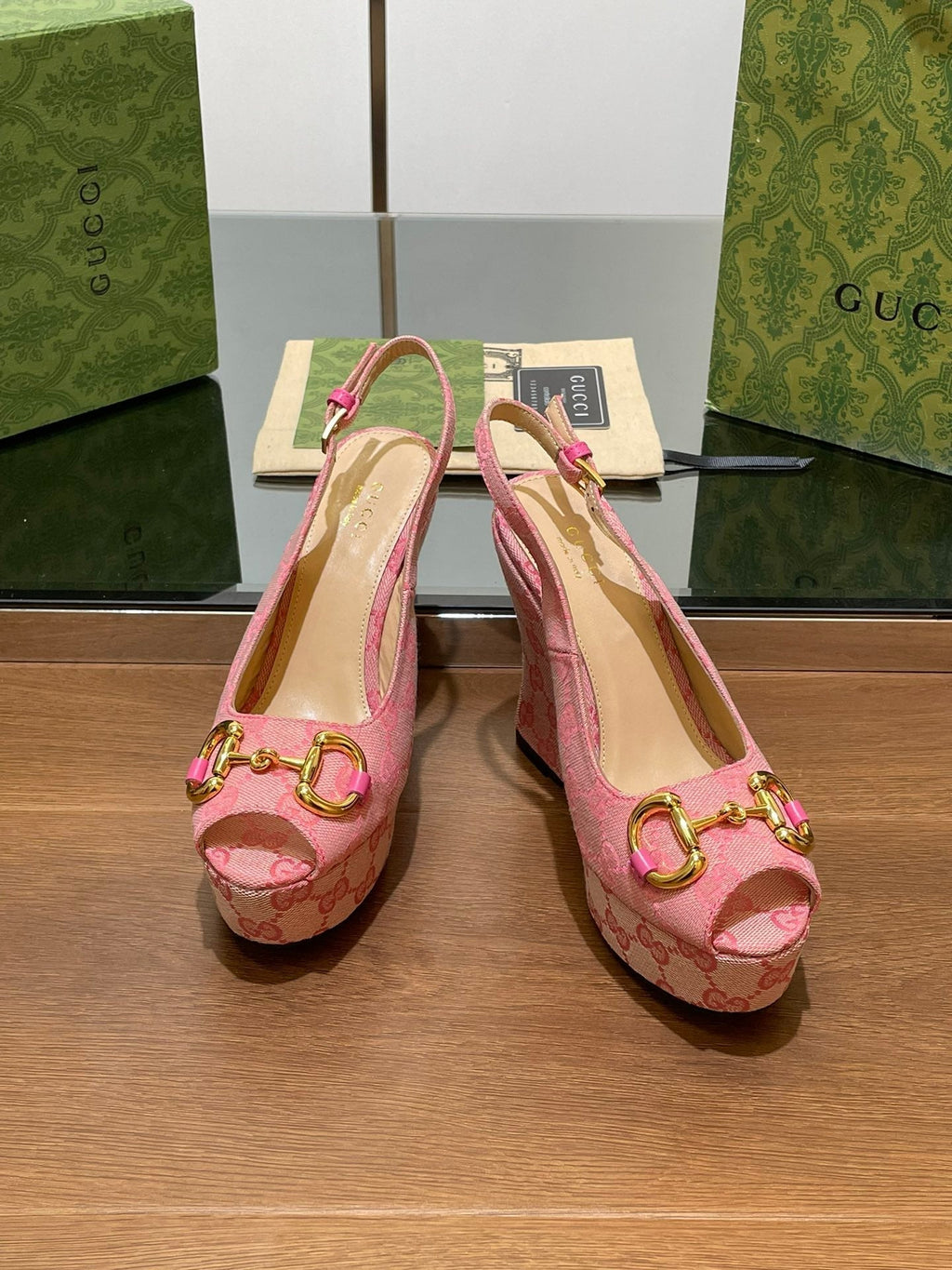 GUCCI WEDGE PLATFORM IN LIGHT PINK MONOGRAM JACQUARD FABRIC