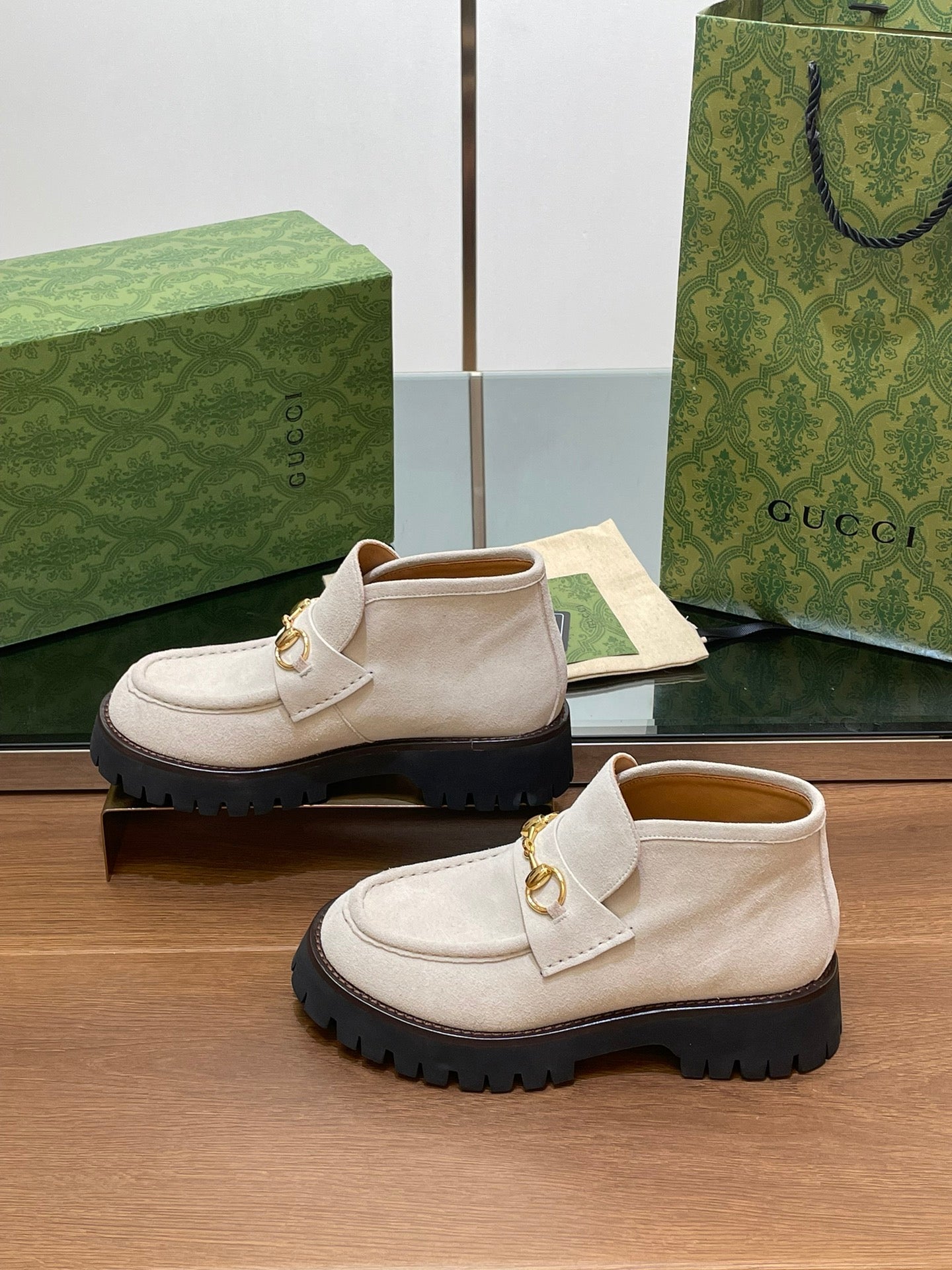 GUCCI WOMEN'S HORSEBIT ANKLE BOOTS 4.5CM IN WHITE SUEDE
