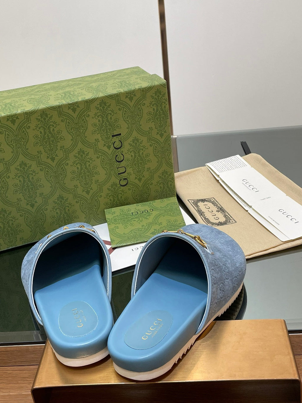 GUCCI HORSEBIT MULE IN LIGHT BLUE EMBOSSED SUEDE AND SHEEPSKIN LINING