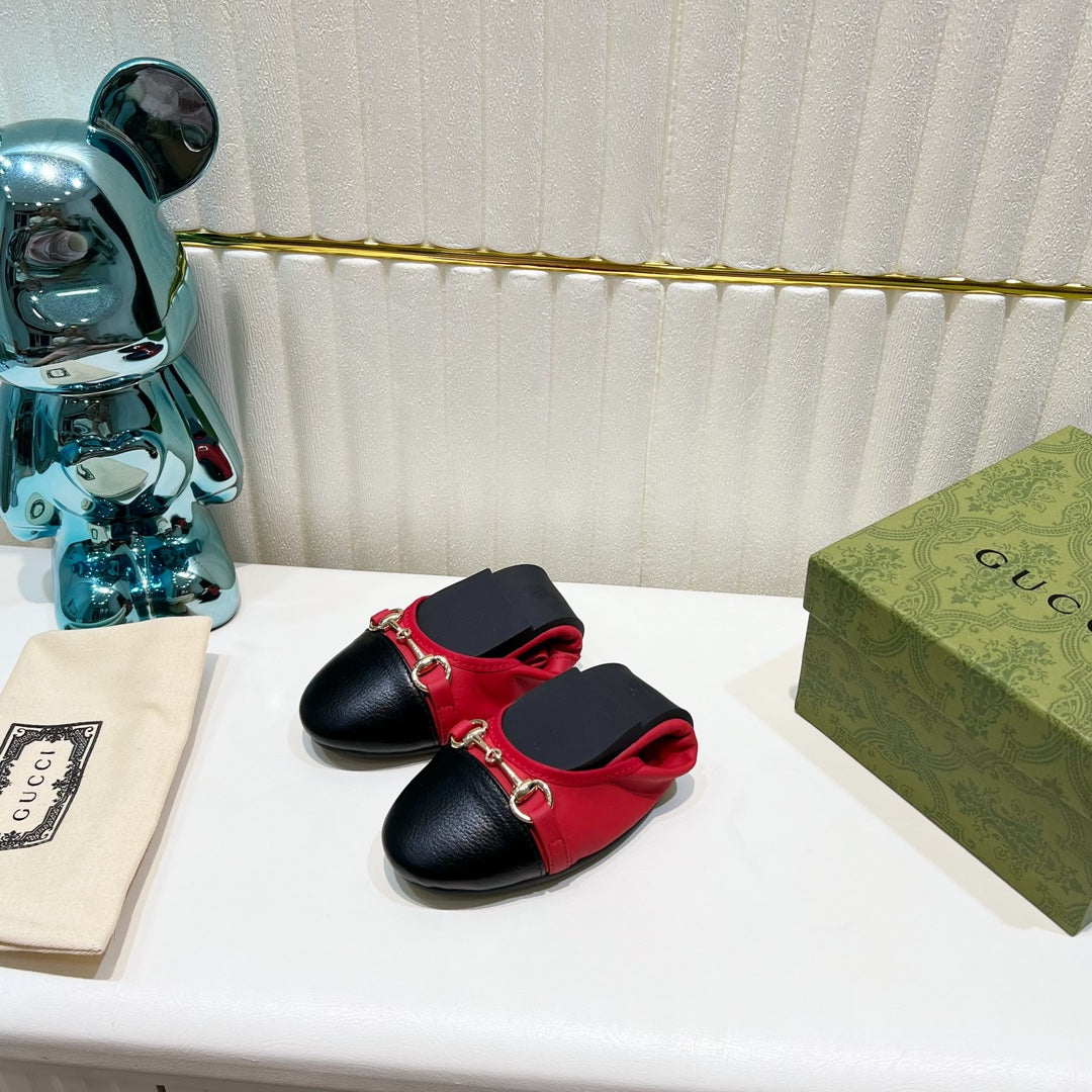 GUCCI BALLET SUPER SLIM BUCKLE BLACK AND CRIMSON LAMBSKIN