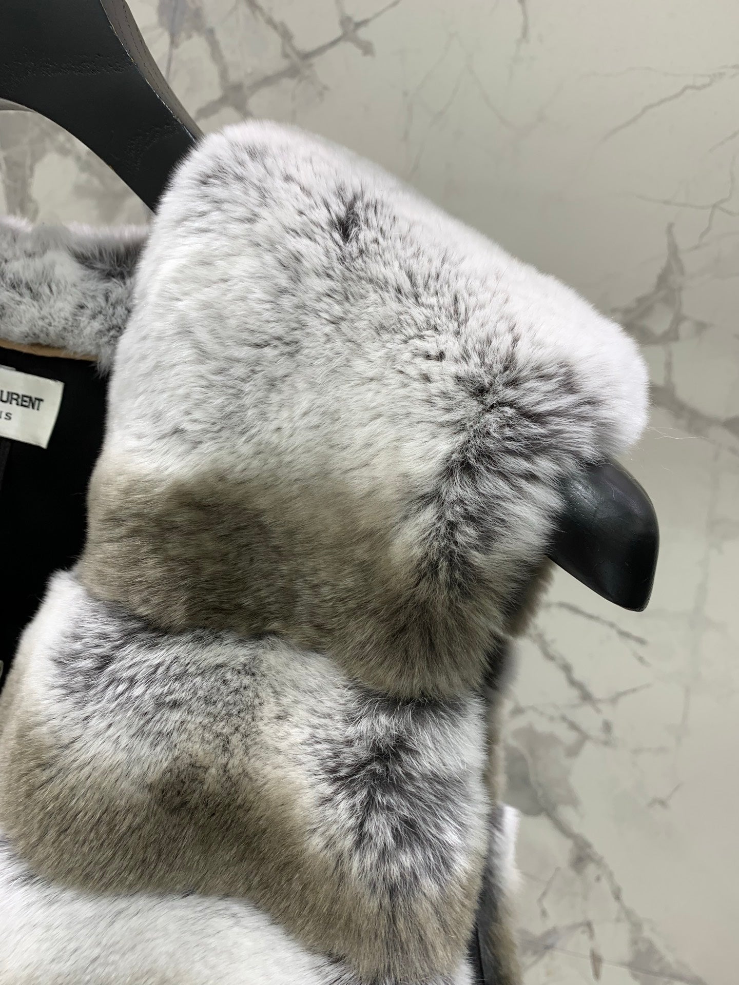 YSL 25S FUR VEST STYLE 223