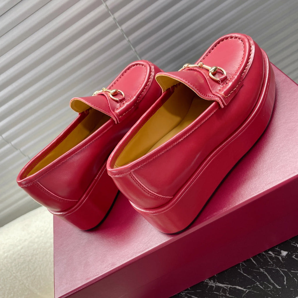 GUCCI HORSEBIT PLATFORM LOAFER IN CRIMSON RED CALFSKIN