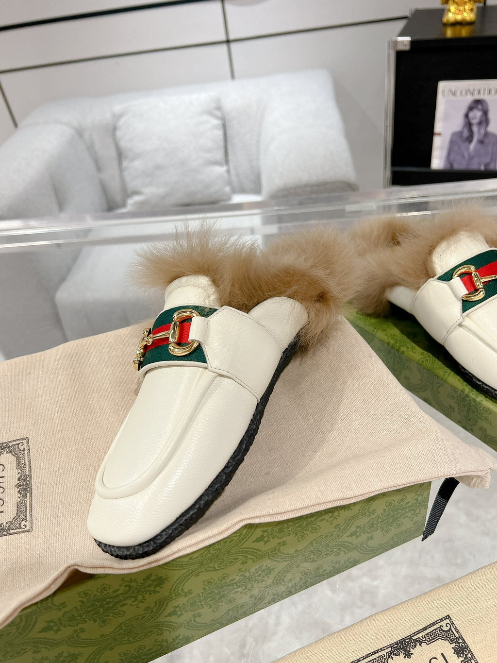 GUCCI HORSEBIT MULE WITH WEB IN WHITE CALFSKIN MIX MINK FUR
