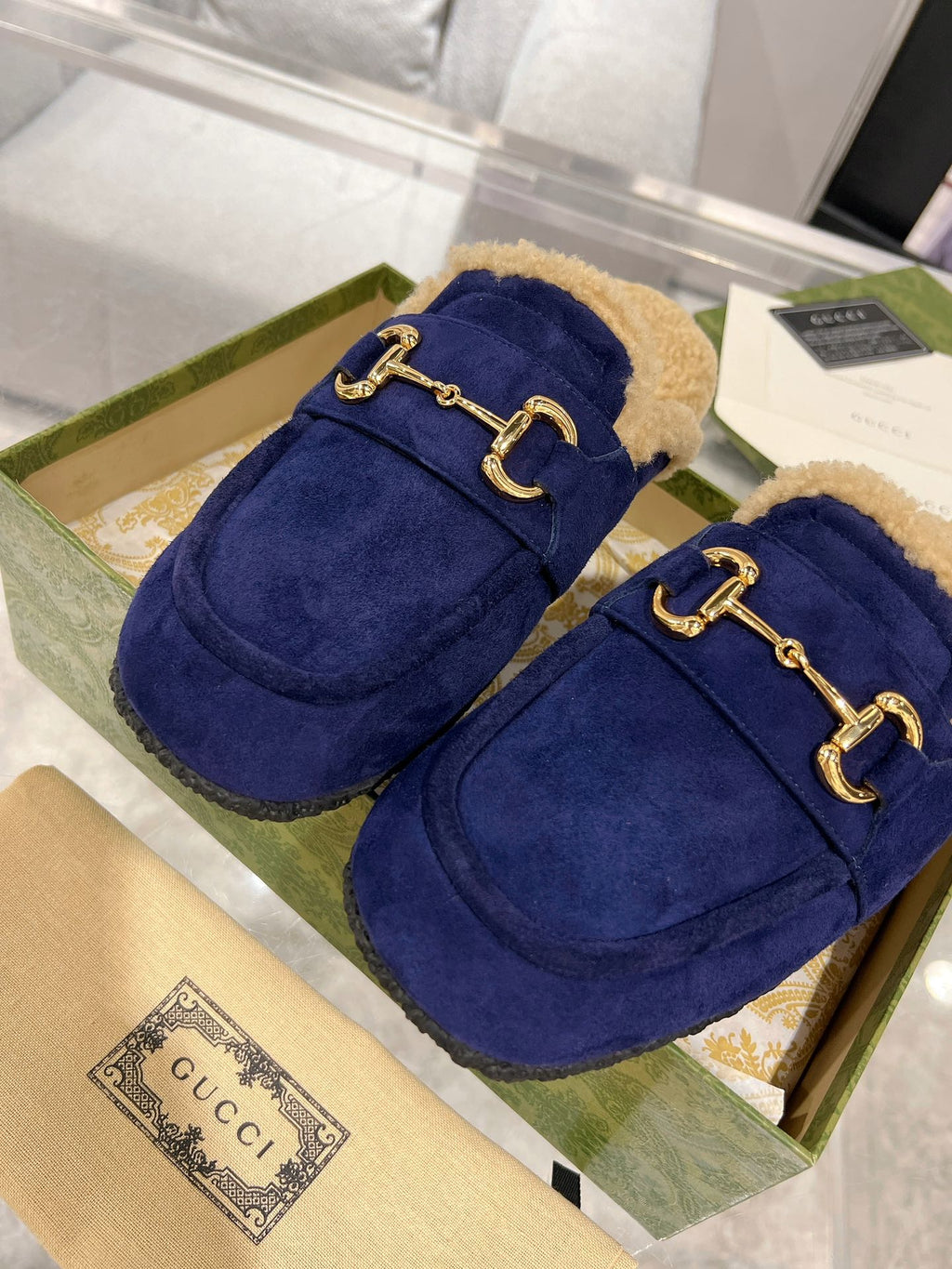 GUCCI HORSEBIT MULE IN ROYAL BLUE SUEDE AND FLEECE LINING