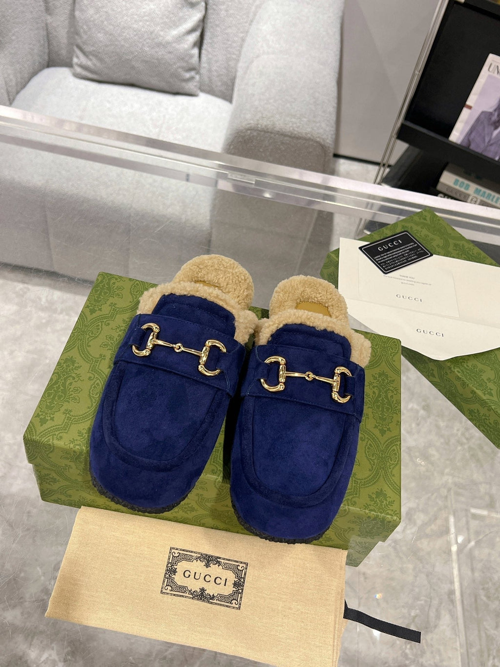 GUCCI HORSEBIT MULE IN ROYAL BLUE SUEDE AND FLEECE LINING