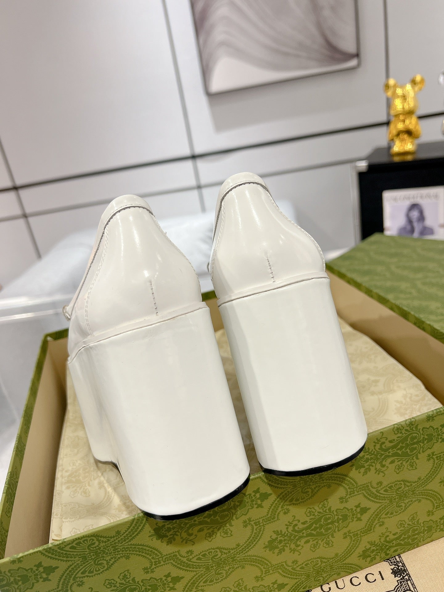 GUCCI HORSEBIT PLATFORM LOAFER WHITE CALFSKIN