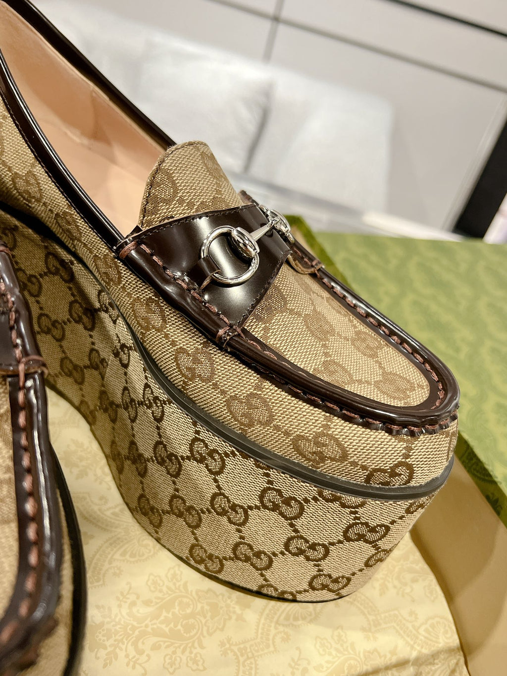 GUCCI HORSEBIT PLATFORM LOAFER LIGHT BROWN CALFSKIN