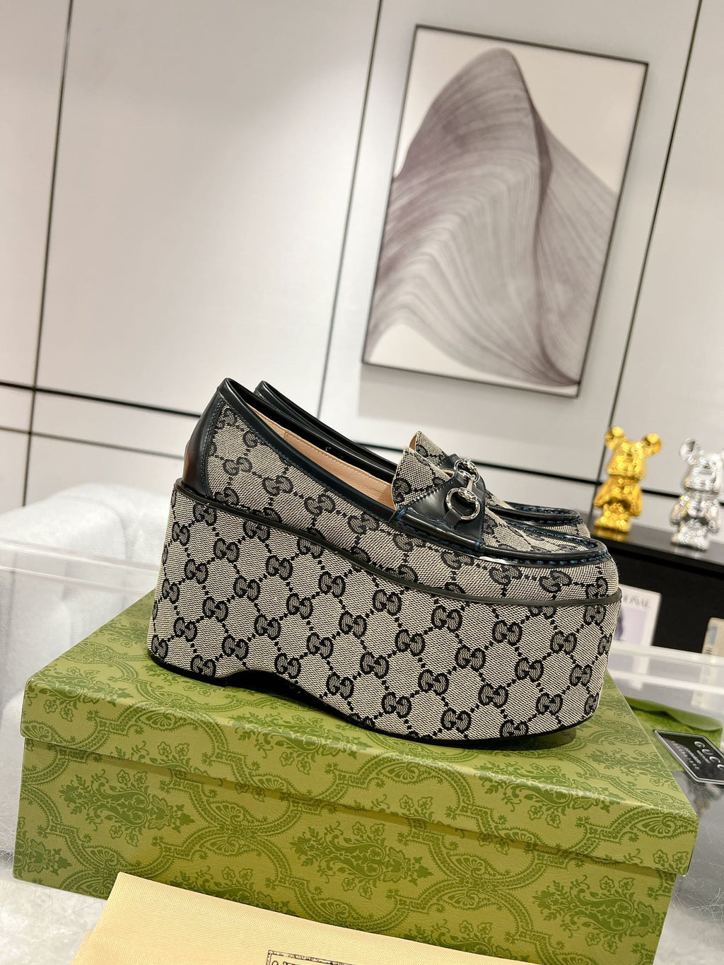 GUCCI HORSEBIT PLATFORM LOAFER BLACK CALFSKIN