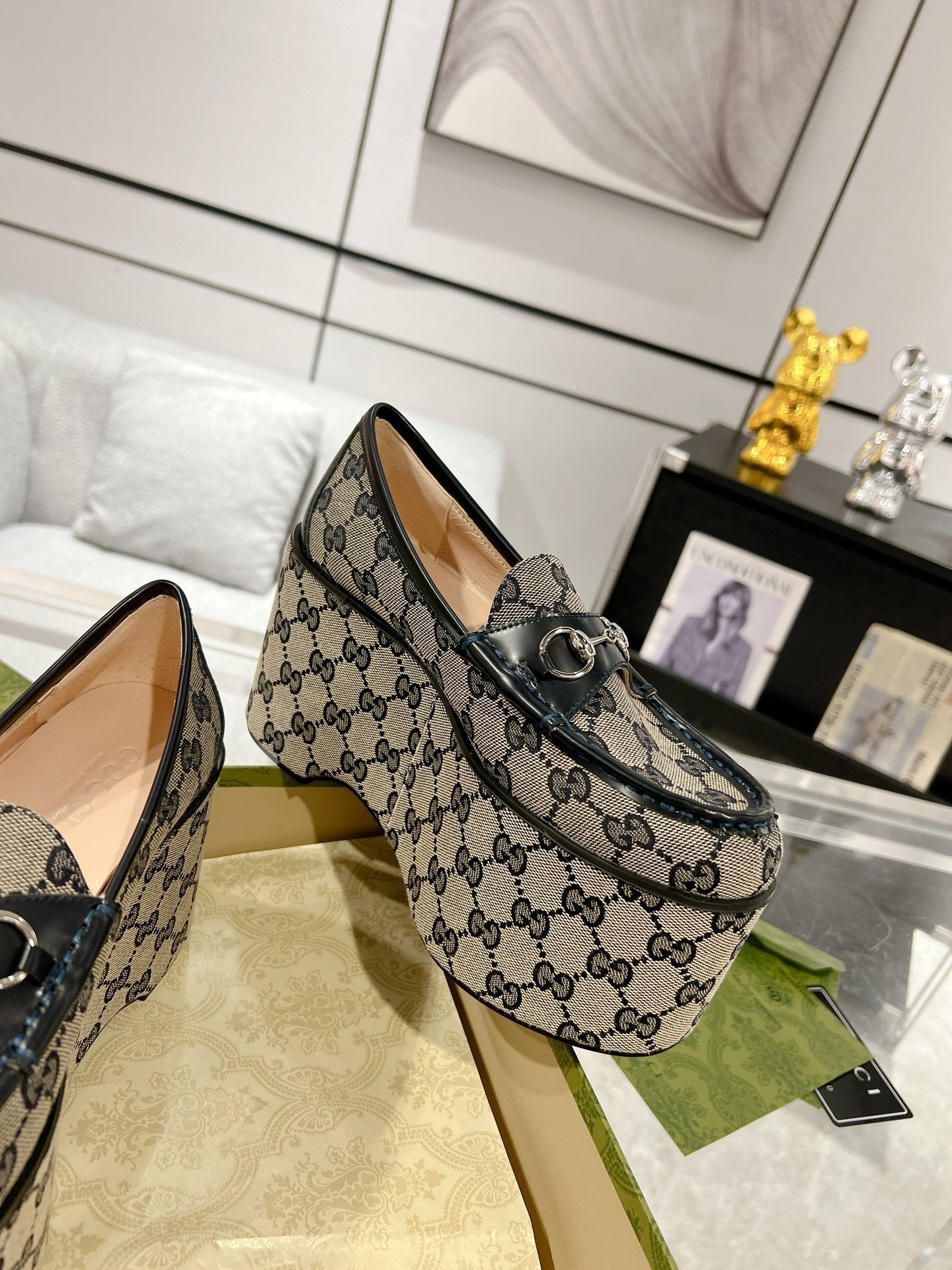 GUCCI HORSEBIT PLATFORM LOAFER BLACK CALFSKIN