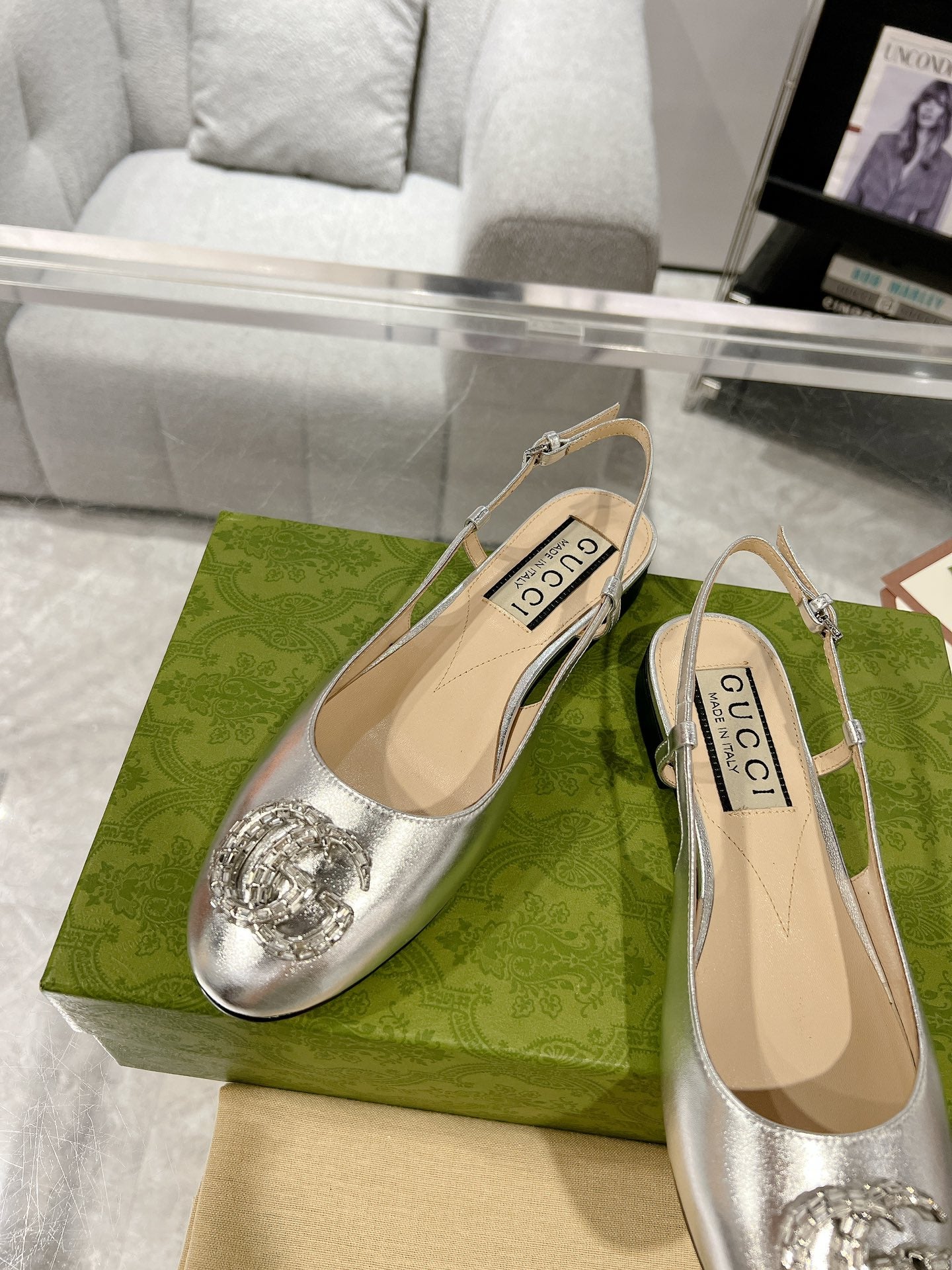 GUCCI METALIC SLINGBACK FLATS IN SILVER CALFSKIN