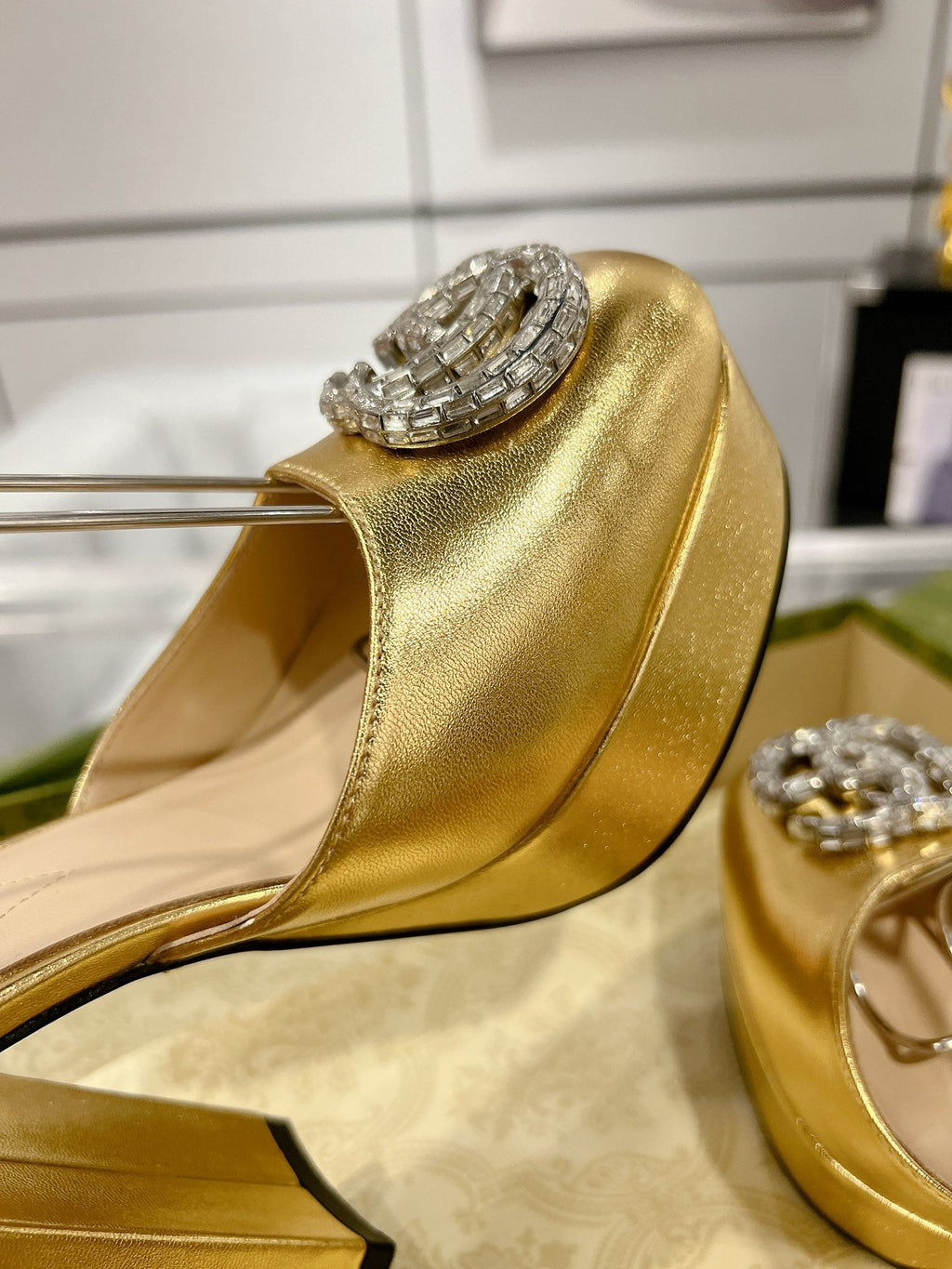 GUCCI CRYSTALS PLATFORM PUMPS METALLIC GOLD CALFSKIN