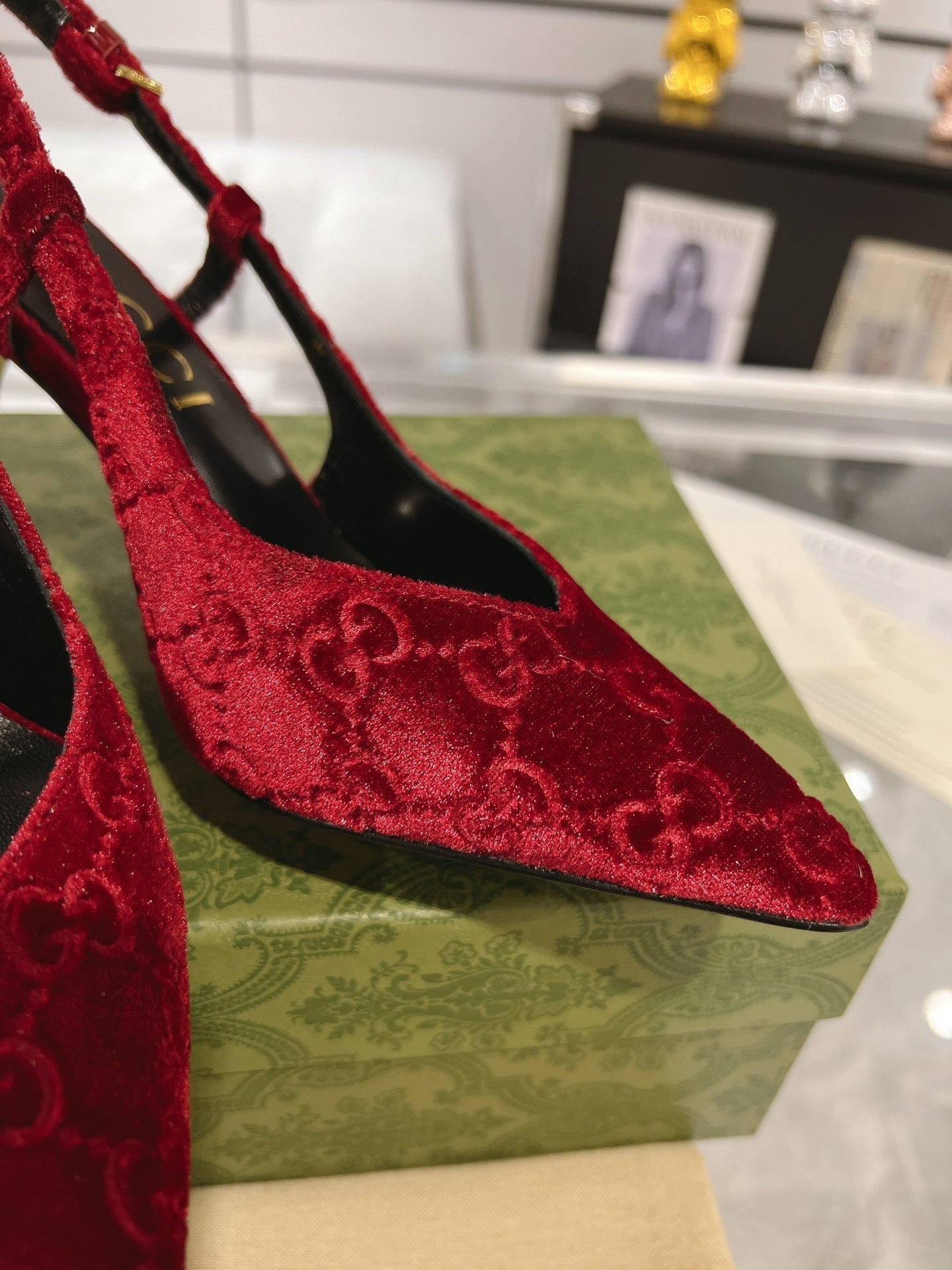 GUCCI SLINGBACK HIGH HEEL PUMP CHERRY VELVET