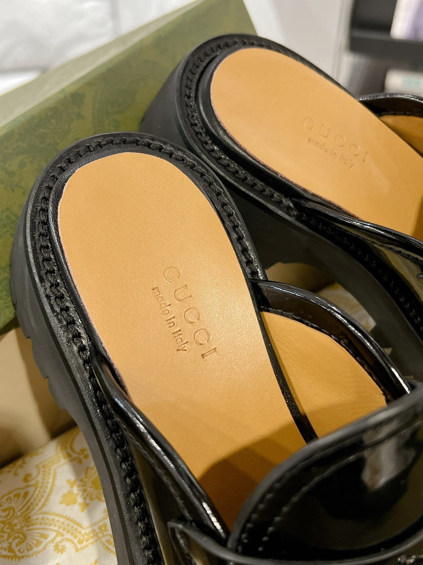 GUCCI MULE WITH HORSEBIT GLOSSY BLACK CALFSKIN