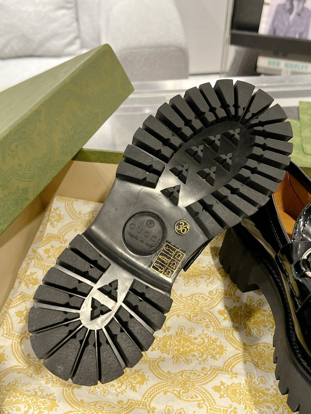 GUCCI LOAFER WITH HORSEBIT GLOSSY BLACK CALFSKIN