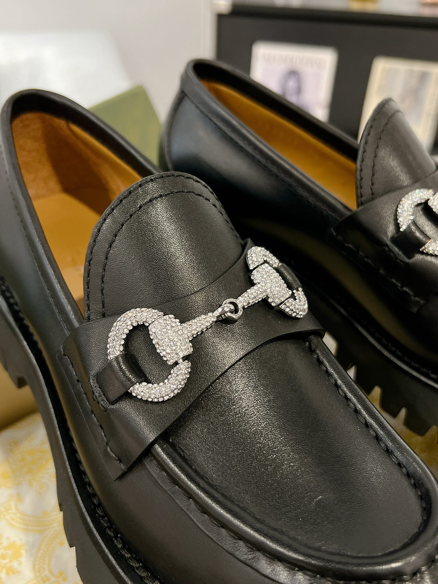 GUCCI CRYSTAL LOAFER WITH HORSEBIT BLACK CALFSKIN