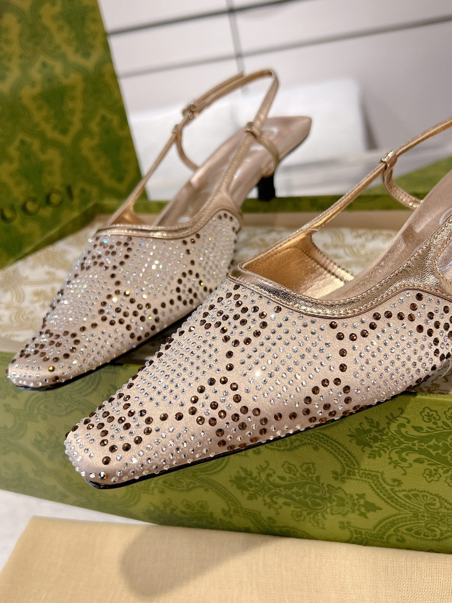 GUCCI CRYSTALS SLINGBACK PUMP CREAM FABRIC