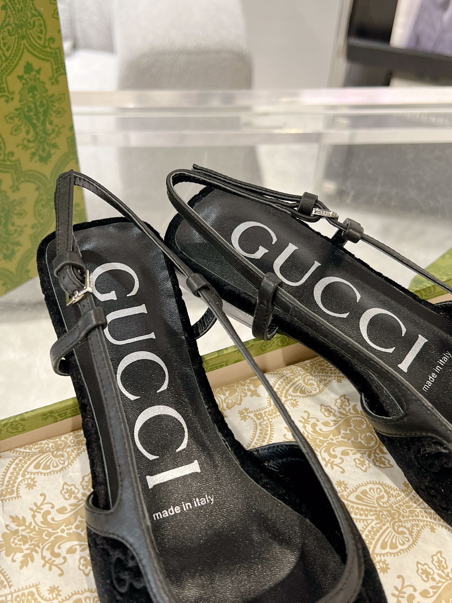 GUCCI SLINGBACK FLATS BLACK VELVET