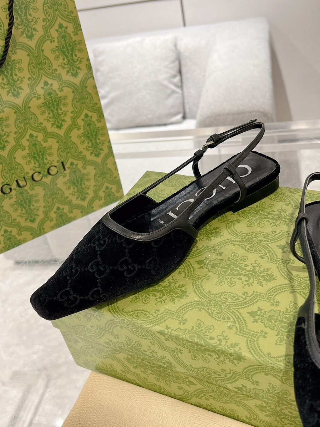 GUCCI SLINGBACK FLATS BLACK VELVET
