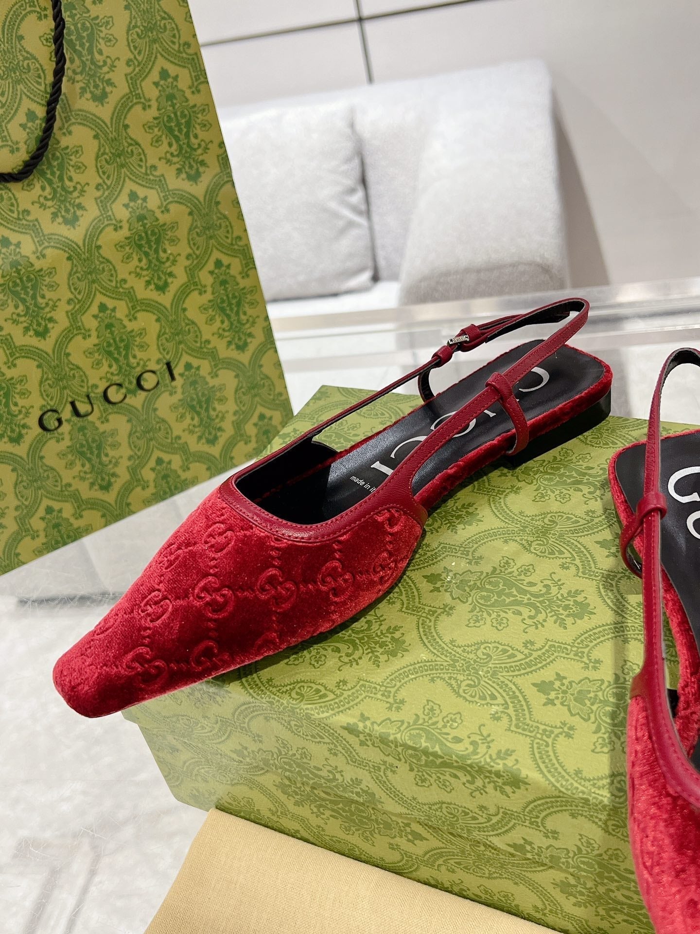 GUCCI SLINGBACK FLATS CHERRY VELVET