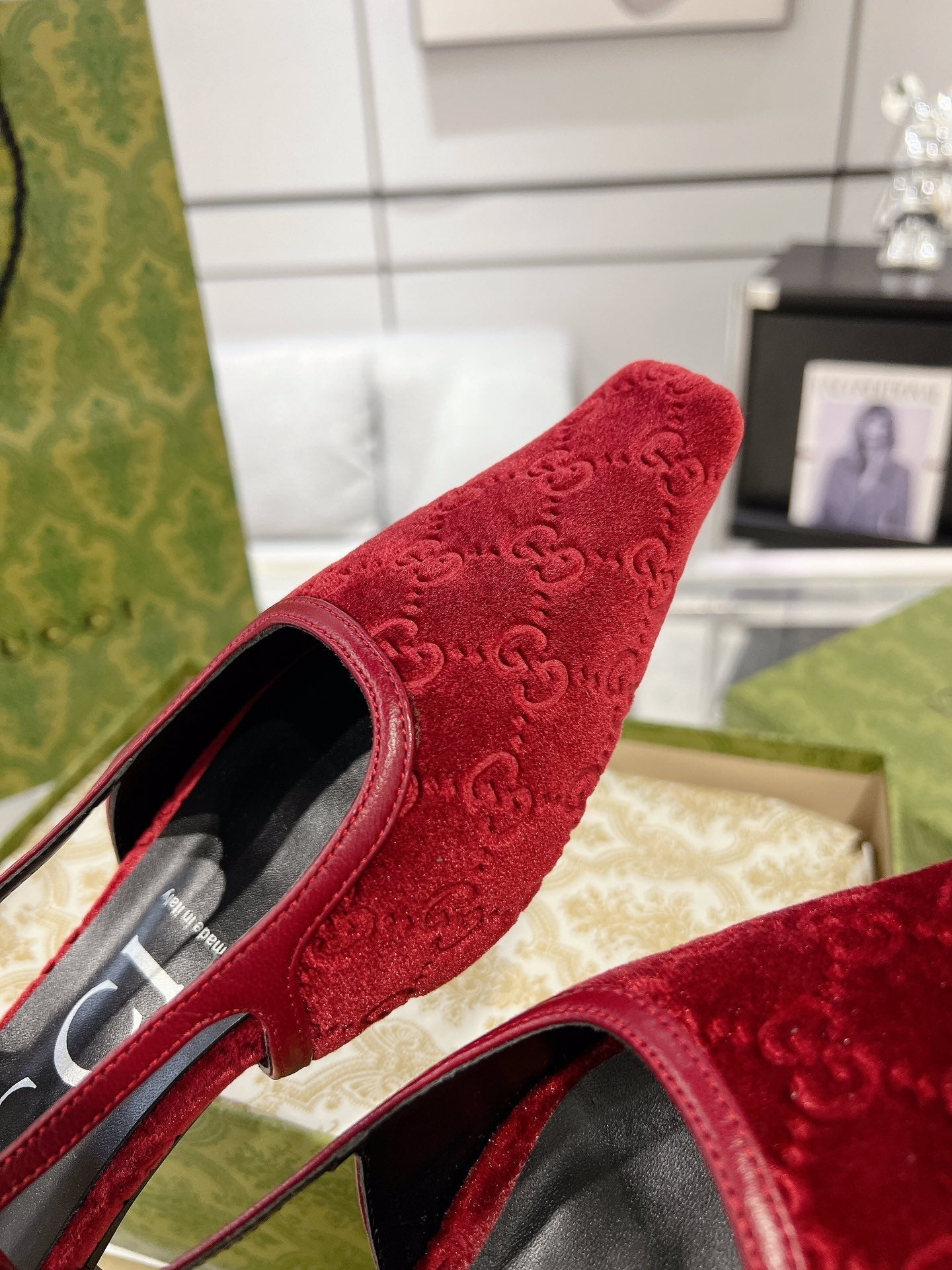 GUCCI SLINGBACK FLATS IN CHERRY RED VELVET