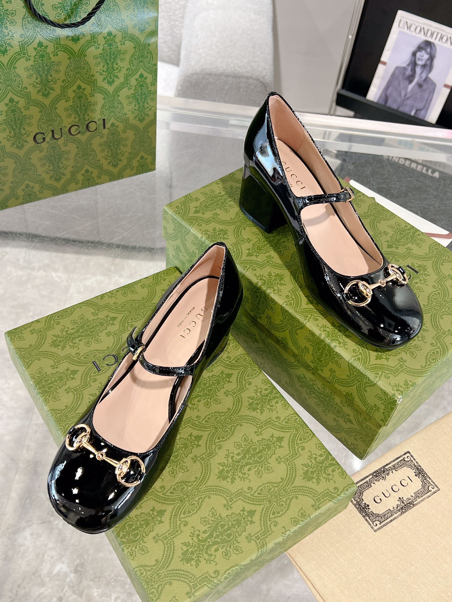 GUCCI HORSEBIT MARY JANE HEEL IN BLACK CALFSKIN GOLD HARDWARE