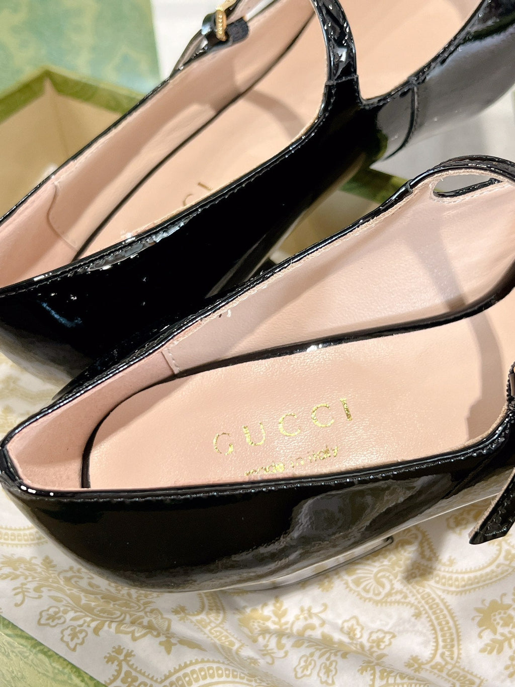GUCCI HORSEBIT MARY JANE HEEL IN BLACK CALFSKIN GOLD HARDWARE