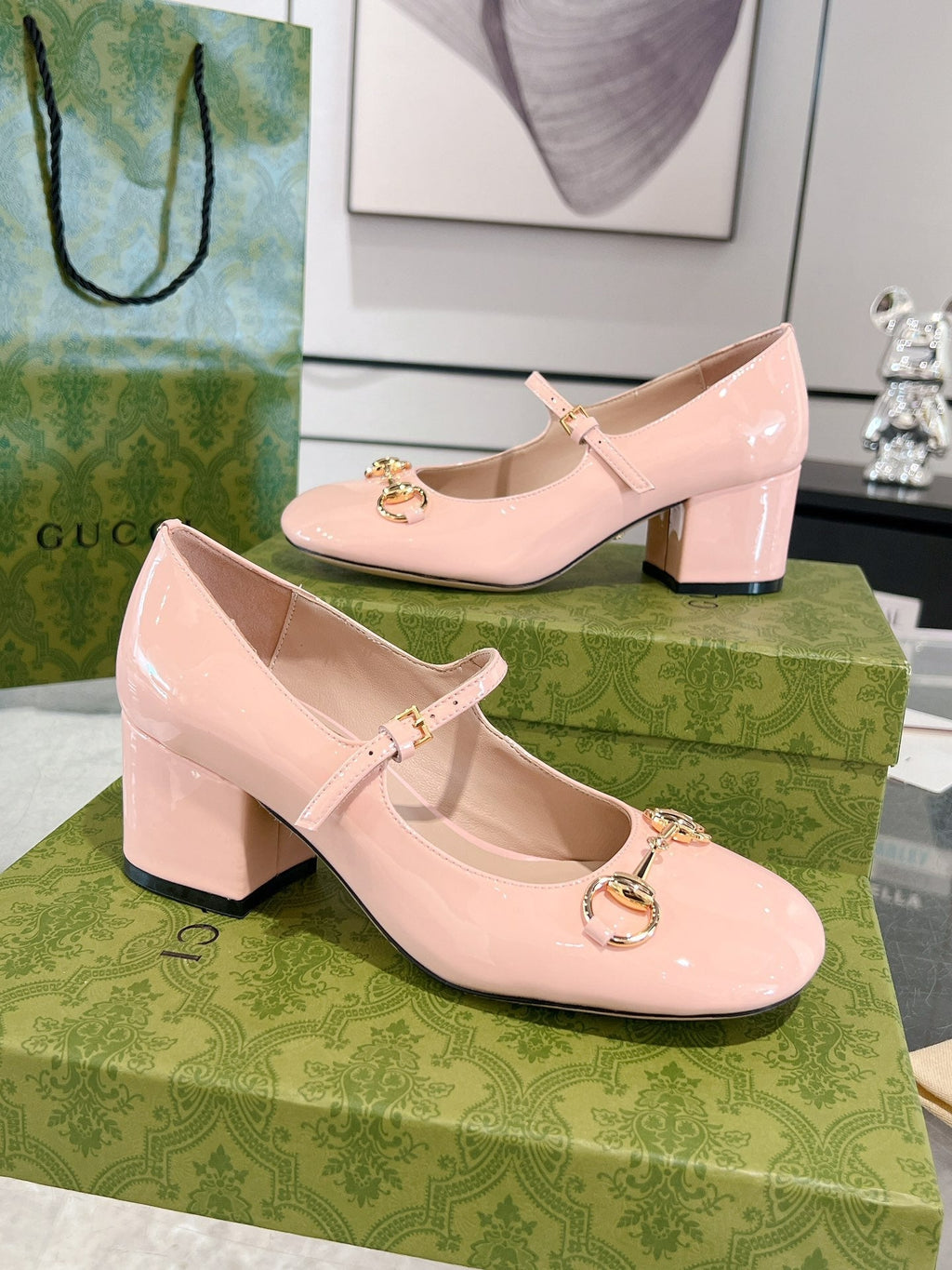 GUCCI HORSEBIT MARY JANE HEEL IN LIGHT PINK CALFSKIN GOLD HARDWARE